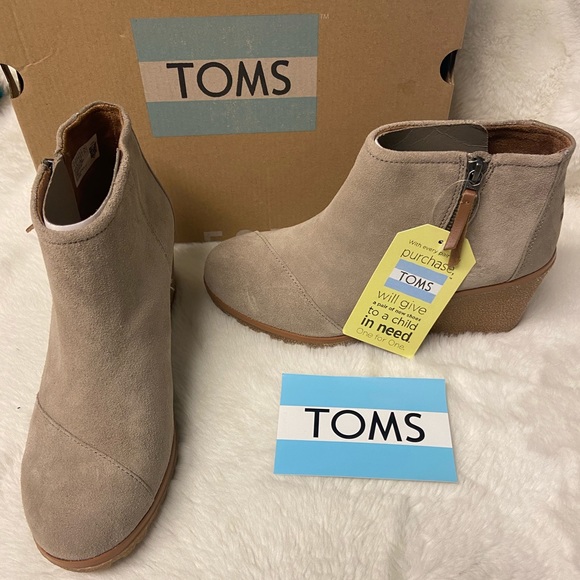 Toms Shoes - New TOMS Avery wedge booties desert taupe
